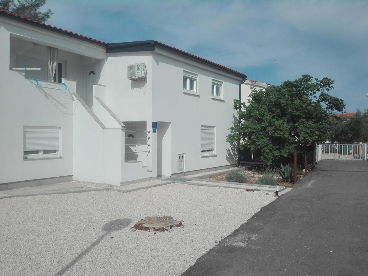 Apartman Bunaric Vir Exterior photo
